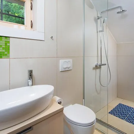 Casa Gradinje * Livade