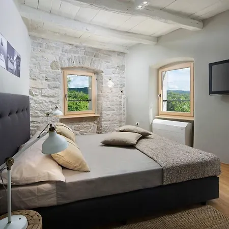 Casa Gradinje * Livade