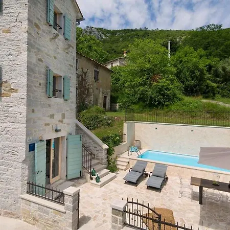 Casa Gradinje
